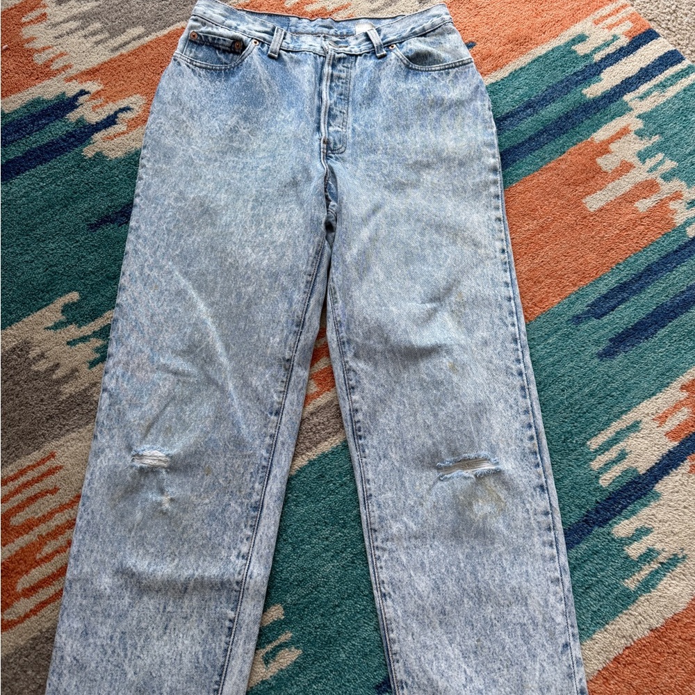 Vintage Levi’s USA Light Wash Distressed Acid Wash - Picture 4 of 16